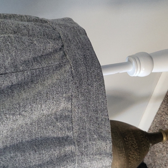 Suimiki heather gray tunic with striped sleeves and banded hem - Picture 5 of 10